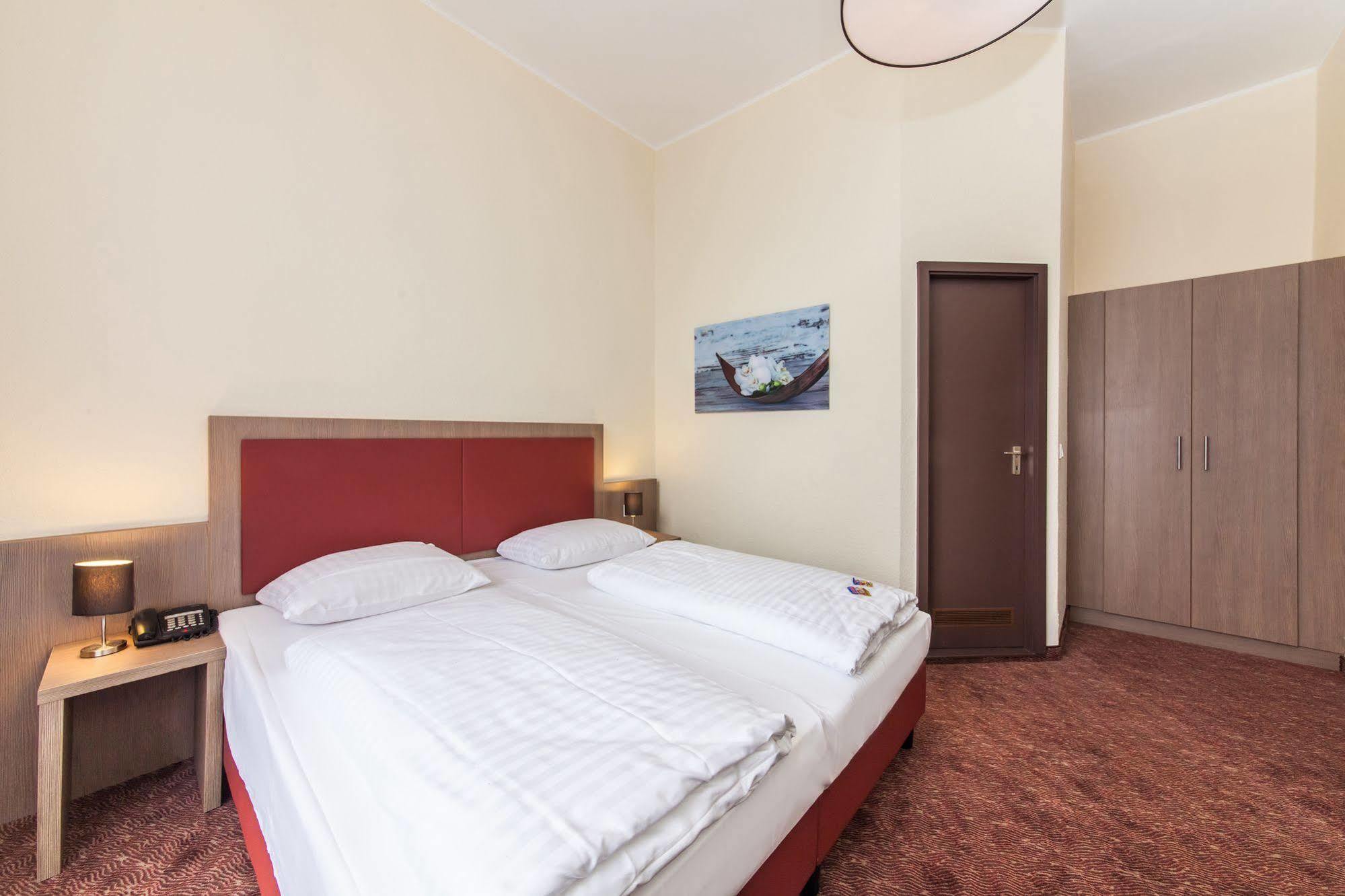 Hotel Maxim Duesseldorf City Extérieur photo
