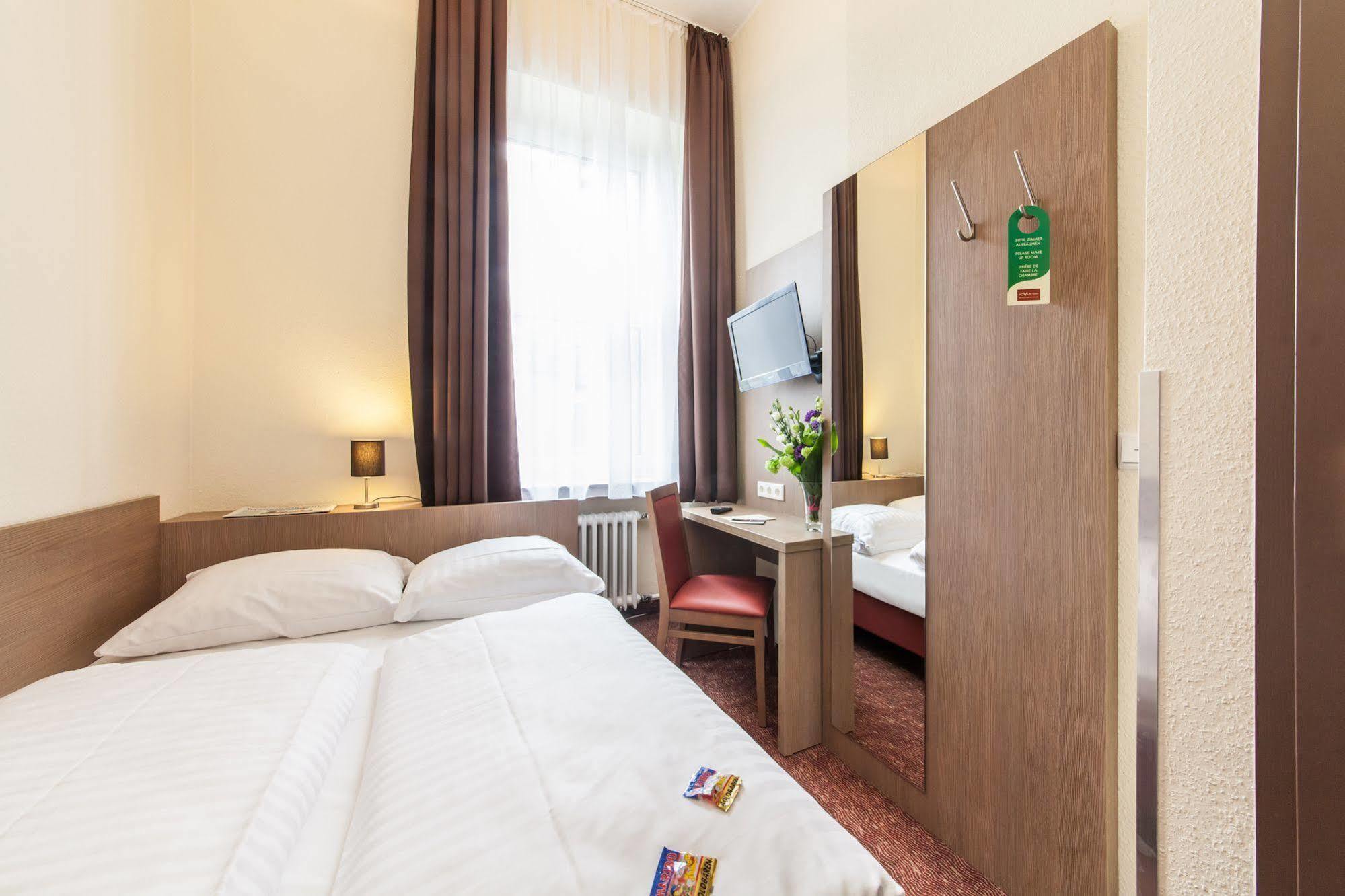 Hotel Maxim Duesseldorf City Extérieur photo