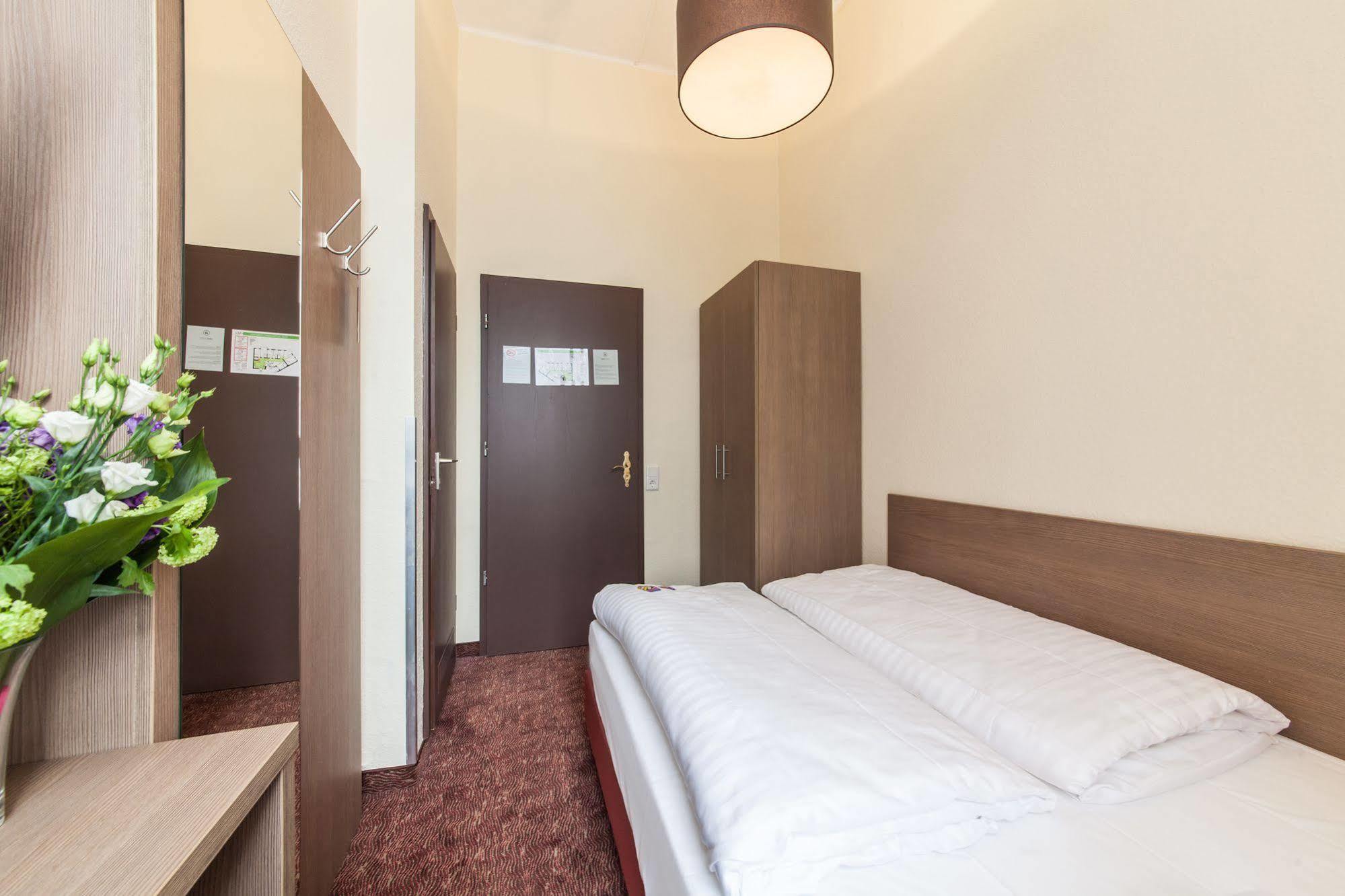 Hotel Maxim Duesseldorf City Extérieur photo